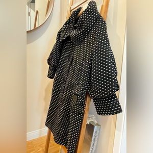 Vintage Style Coat with Voluminous Sleeve Detail | Size M